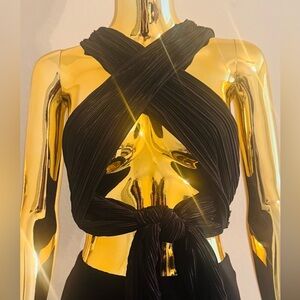 NWT Pretty Little Thing Black Cross Halter Tie Top Elegant Women's Fashion